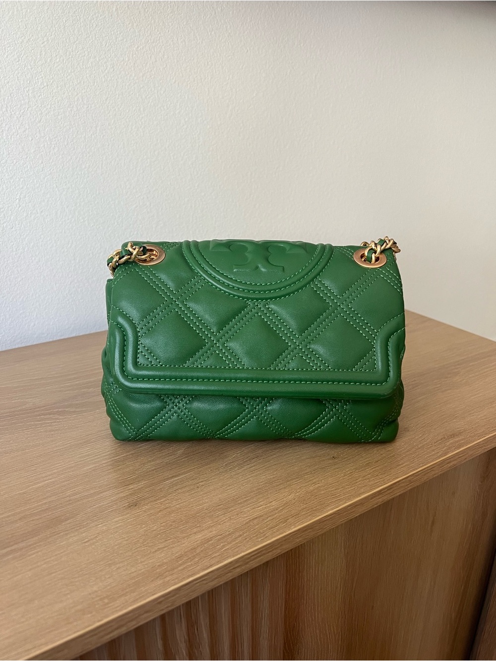 Tory Burch Green Quilted Crossbody with Gold Chain - Fleming Arugula SMALL - Picture 1 of 7